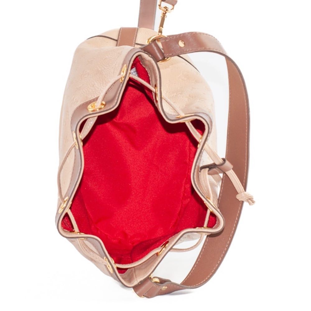 Bolsa Bucket Média Couro Monograma La Fenice Crepe/Castor 105045