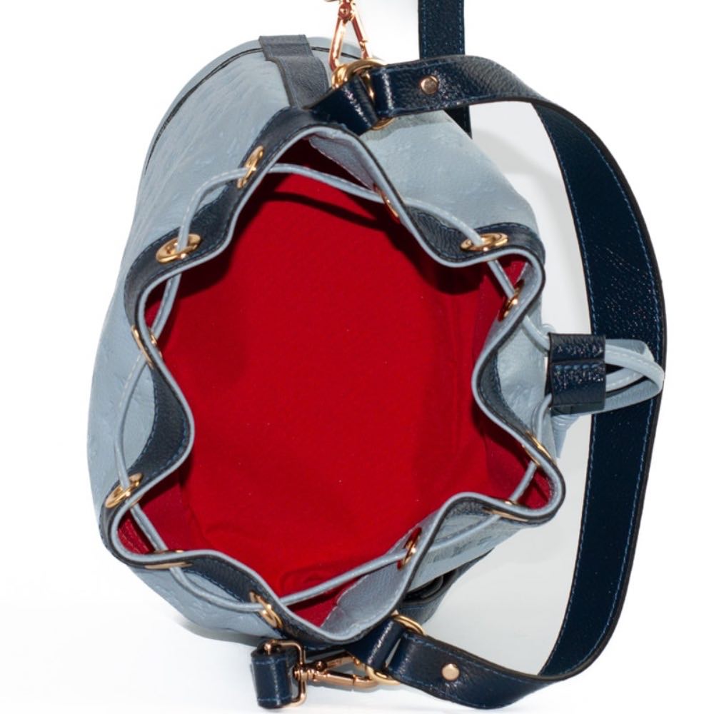 Bolsa Bucket Média Couro Monograma La Fenice Sky/Marinho 105045