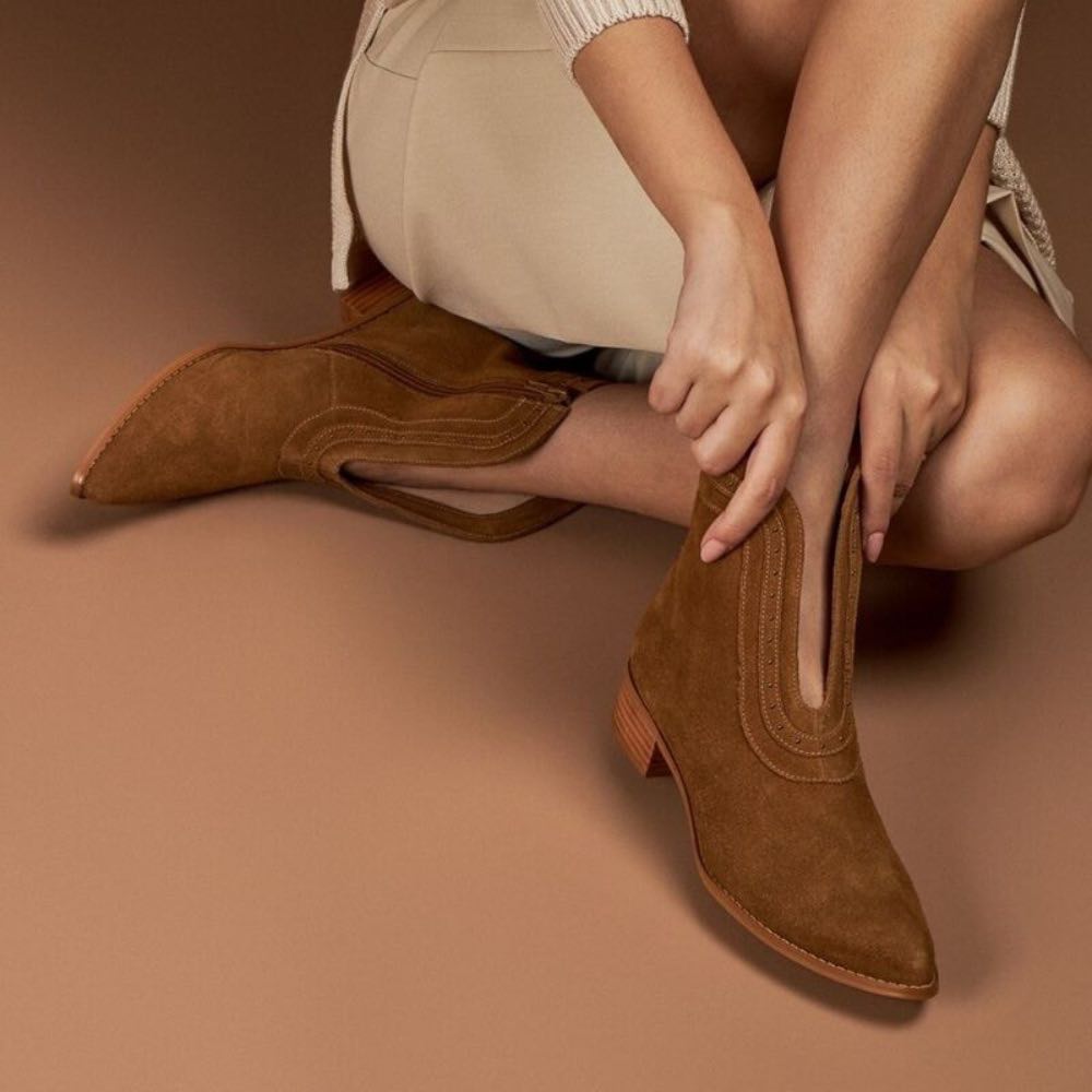 Bota Curta de Couro Camurça La Fenice Caramelo 105726