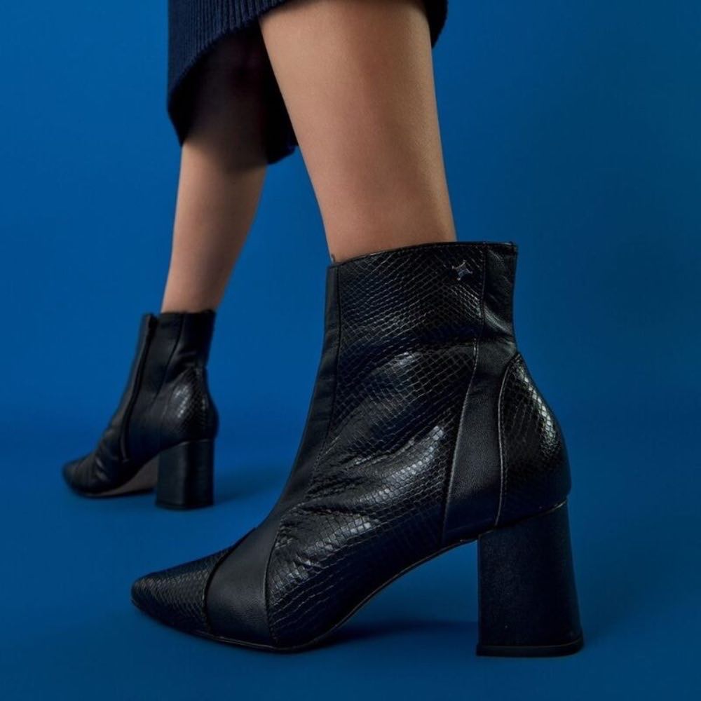 Bota Curta de Couro Snake La Fenice Preto 105730