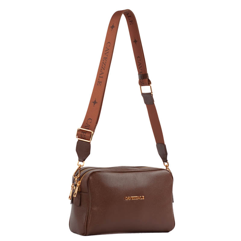 Bolsa Tiracolo Média Couro Soft La Fenice Cacau 104768